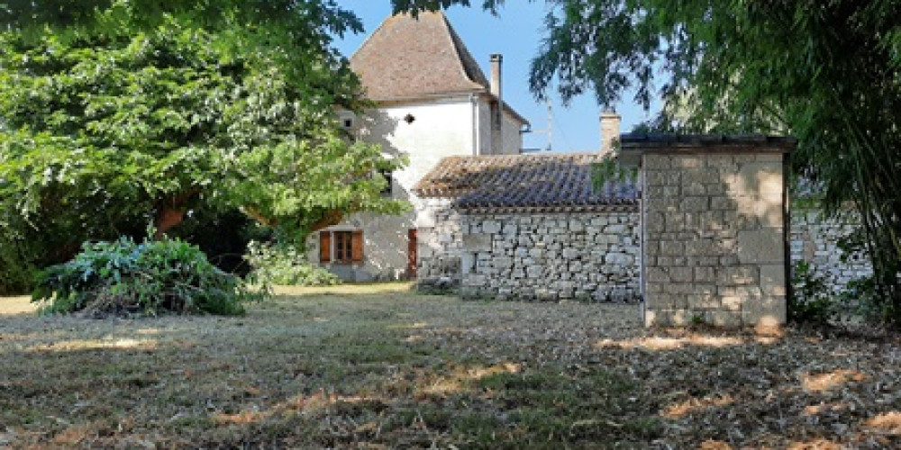 maison à ST AUBIN DE CADELECH (24500)