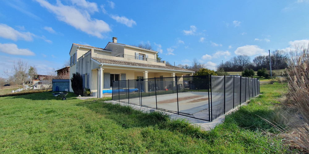 maison à SERRES ET MONTGUYARD (24500)