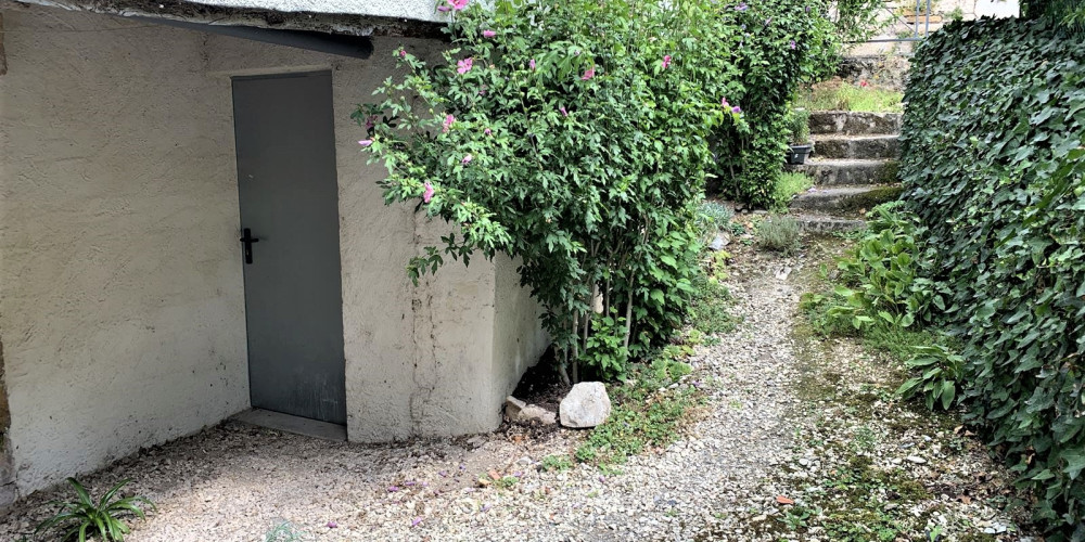 maison à TERRASSON LAVILLEDIEU (24120)