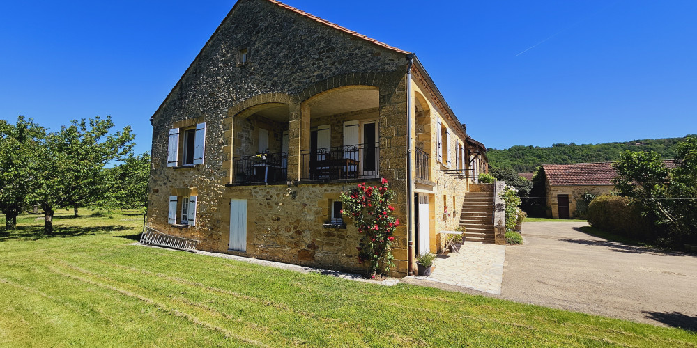 maison à BEYNAC ET CAZENAC (24220)