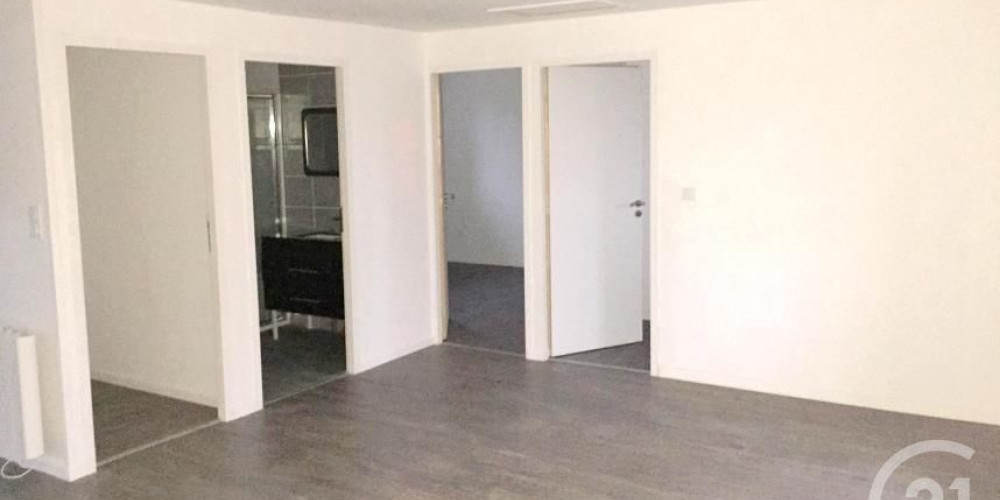 appartement à CHAMPCEVINEL (24750)