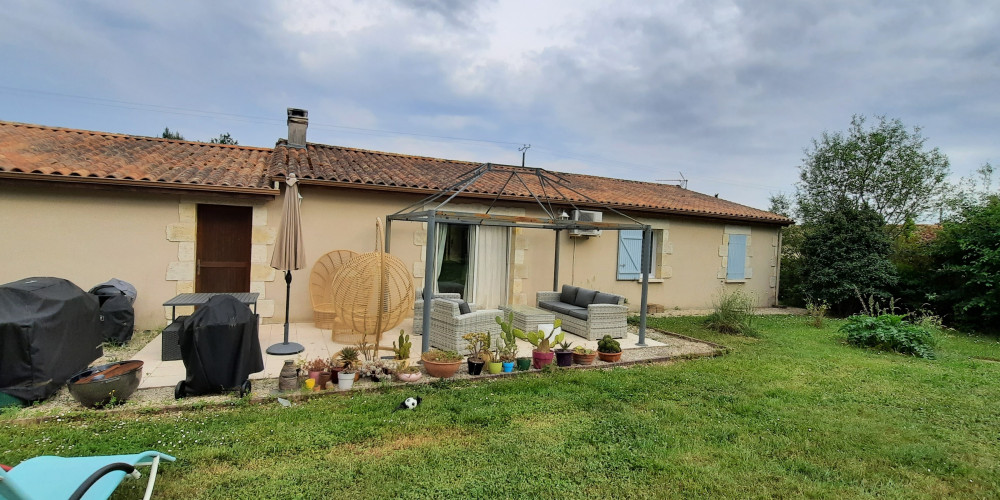 maison à ST JEAN D EYRAUD (24140)