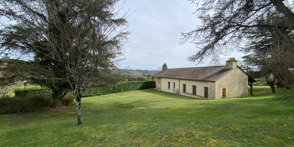 maison à ST CYPRIEN (24220)